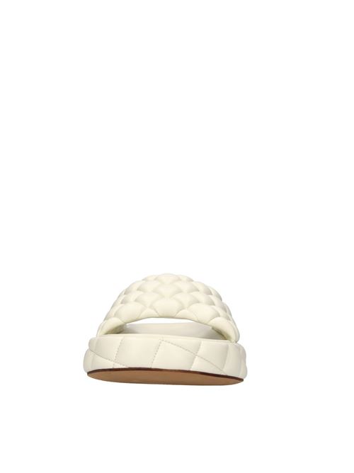 Mules in pelle trapuntata BOTTEGA VENETA | 708885 VBRR0 9013BIANCO